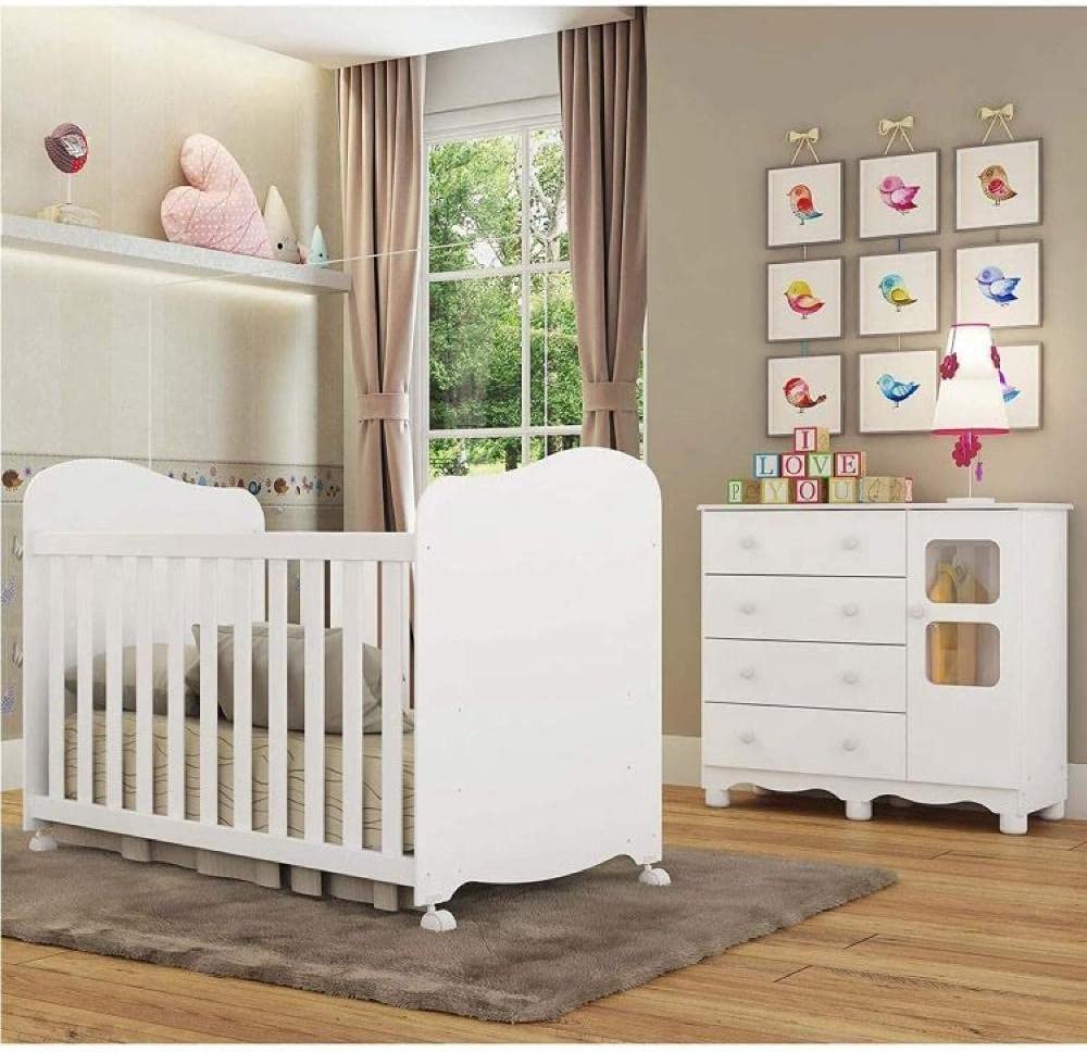 Quarto de Bebê com Berço Americano e Cômoda 4 Gavetas e 1 Porta Uli Móveis Peroba Branco